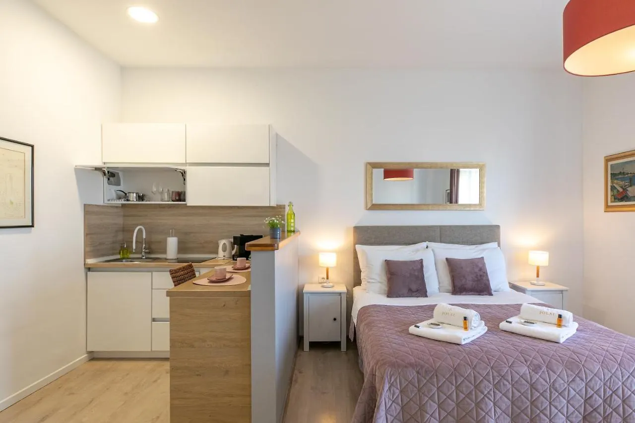 Polai Panorama Apartments With Free Parking