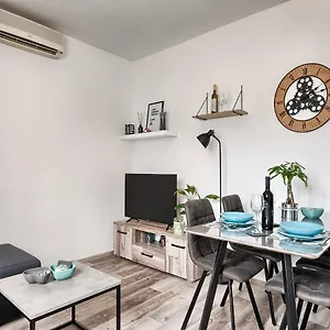 Joelle Apartment