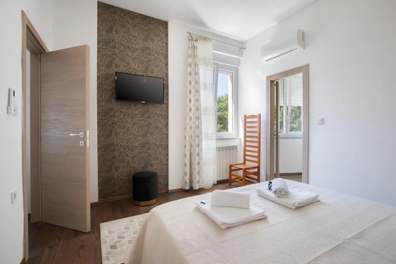 Polai Panorama Apartments With Free Parking 0*, بولا